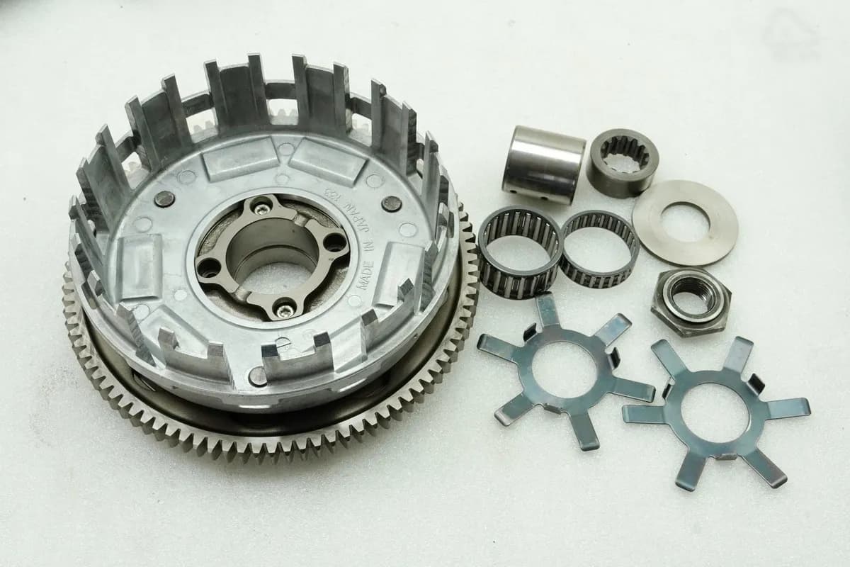 KAWASAKI ZX-7R ZX750P N Kupplungskorb Kupplung Clutch Basket (für Motor) 96-03