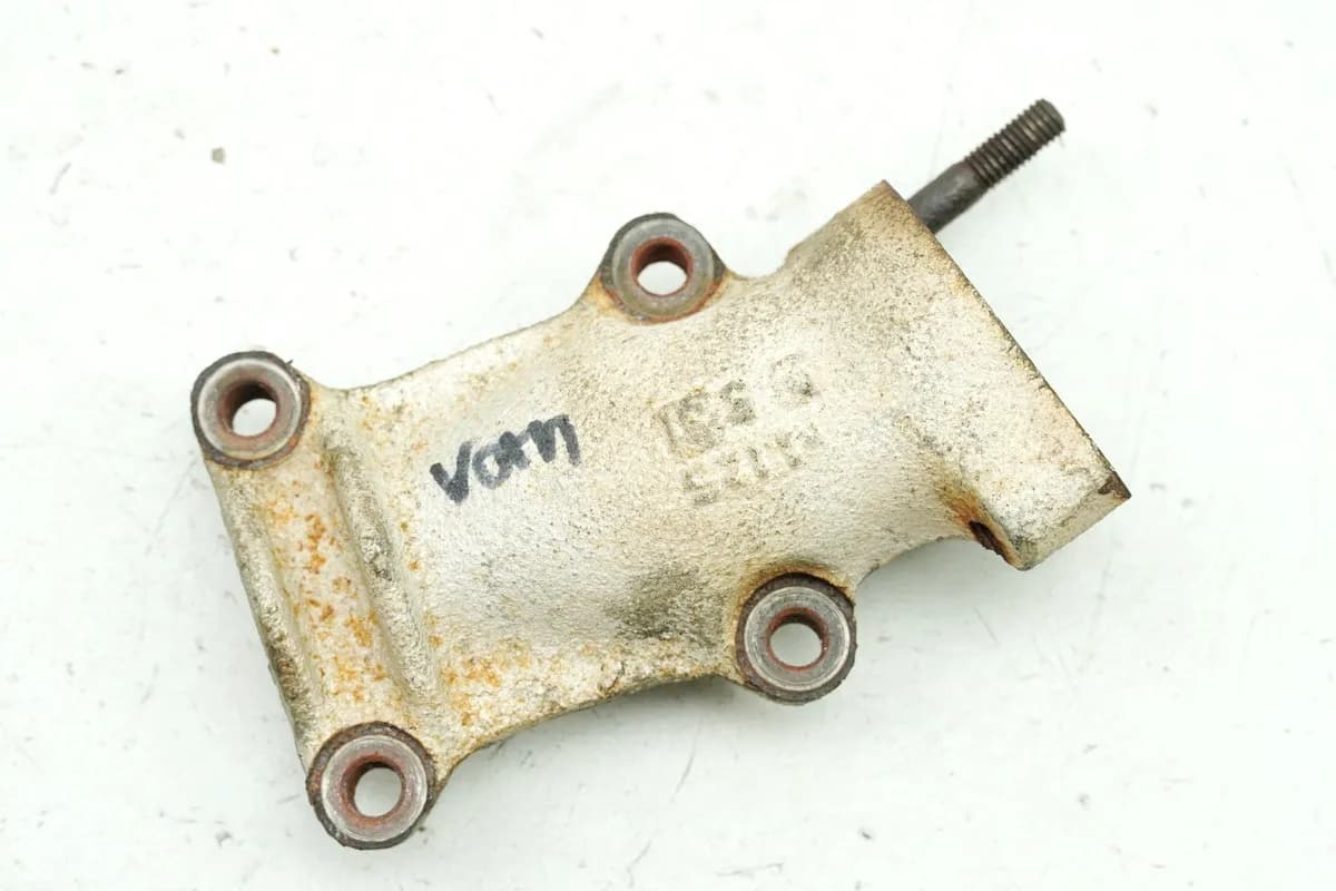 KAWASAKI VN 750 A-D Vulkan Twin Krümmer Anschluß vorn Flansch Halterung