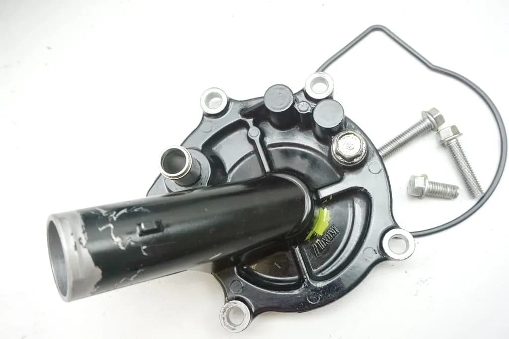 KAWASAKI ZX-10R ZXT00D DECKEL WASSERPUMPE WATER PUMP COVER MOTORDECKEL 06-07