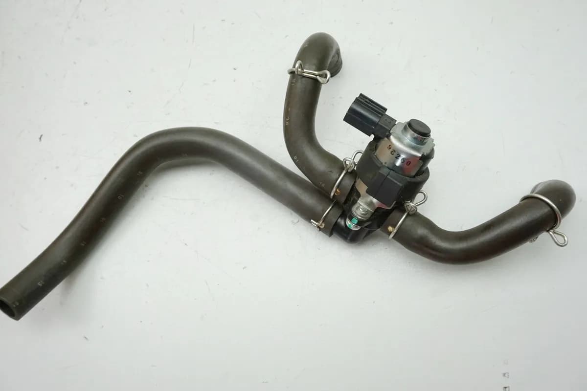 HONDA CBR 600 RR PC40 Sekundärluftventil Ventil Motorentlüftung - 4000 km