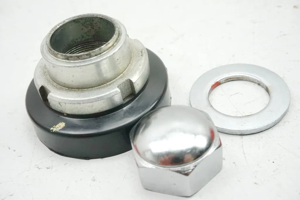 HONDA CBF 125 JC40 MUTTER LENKKOPF GABELBRÜCKE - NUR 1771 KM