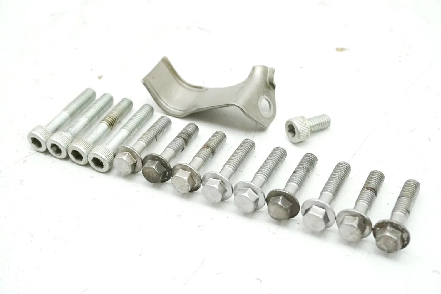 Honda CB 600 PC34 PC36 Hornet Schrauben Limadeckel Stator Motordeckel