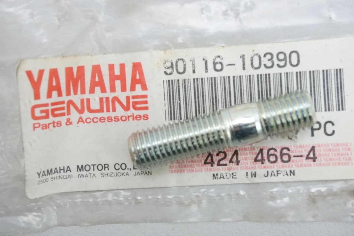 Yamaha Stehbolzen Schraube Hinterrad original 90116-10390 DT TDR TZR - NEU