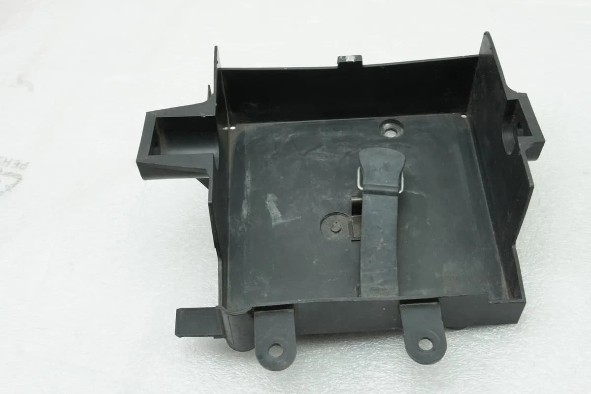 YAMAHA FJR 1300 RP04 RP08 RP11 Batteriekasten Halter Batterie orig. Batteriefach