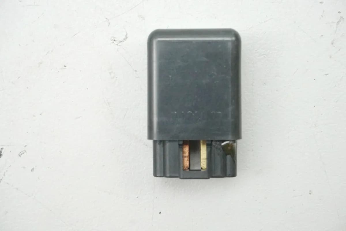 Suzuki GSX 1400 WVBN Relais Lichtrelais