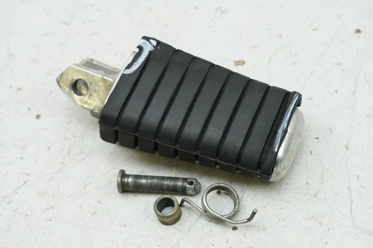 YAMAHA XV 750 4PW VIRAGO Fußraste Fahrer links vorn Footrest