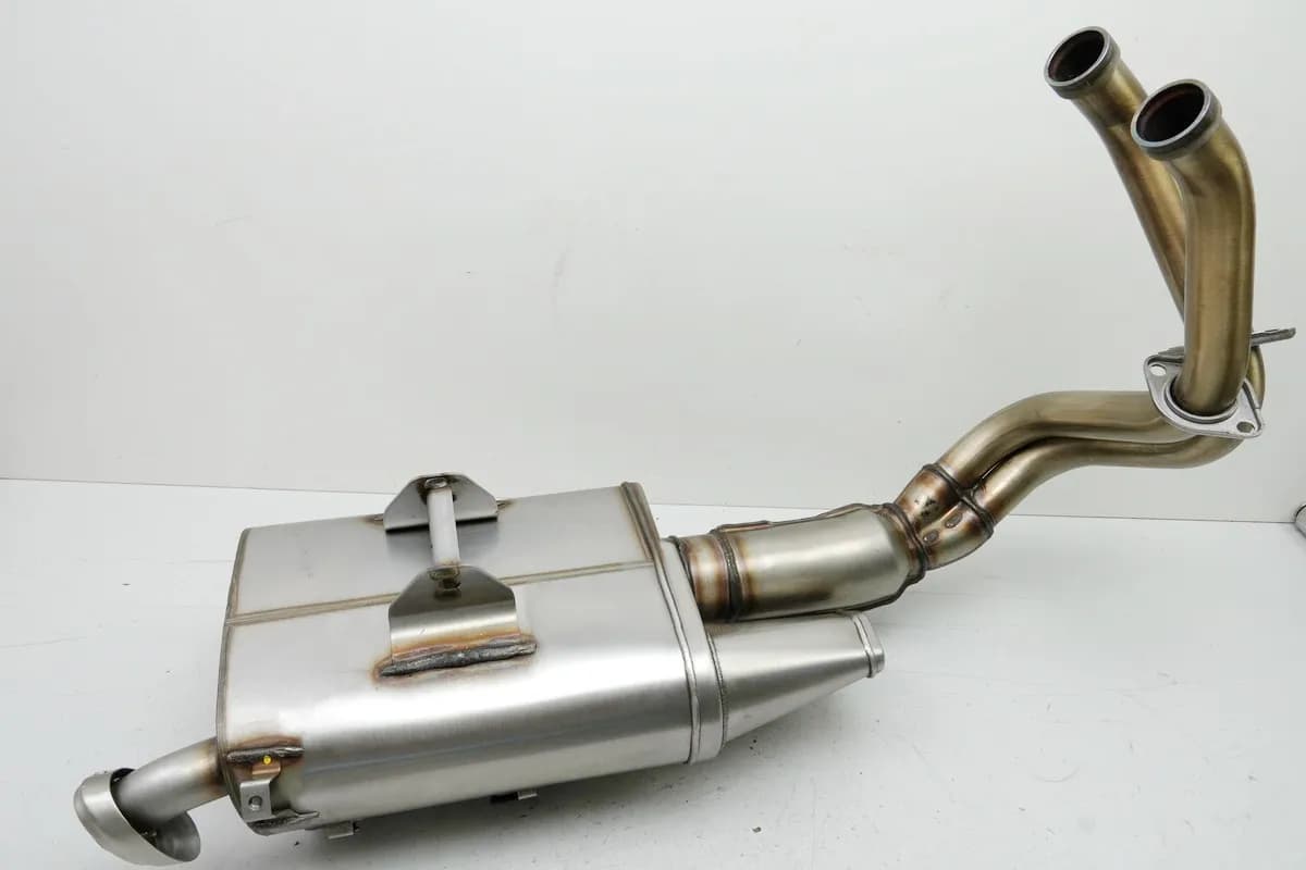 KAWASAKI Z 650 ER650H Auspuff Schalldämpfer Auspuffanlage Krümmer KHI K 657 neu