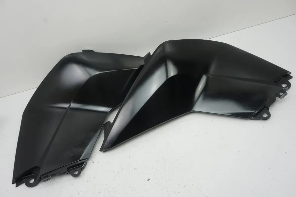 KTM DUKE 125 A3 Verkleidung Tank links & rechts Tankcover Abdeckung Seitendeckel