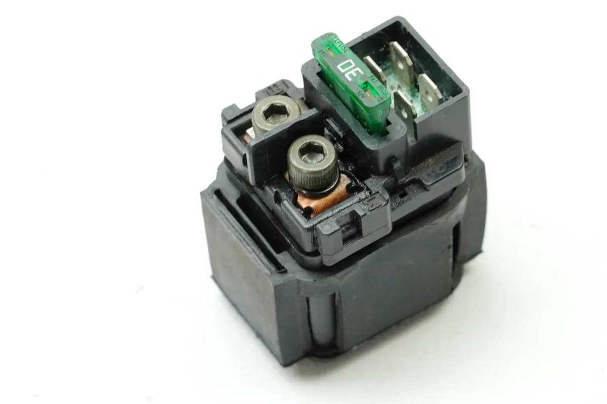 KAWASAKI ZX-7R ZX750P N Starterrelais Relais Anlasser Magnetschalter 96-03
