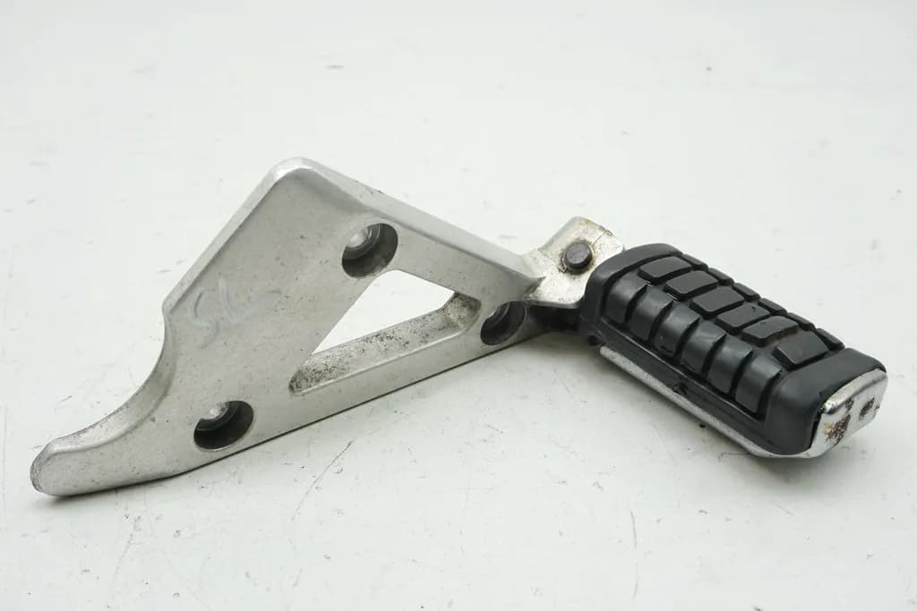 HONDA VT 500 C PC08 FUßRASTENANLAGE SOZIUS LINKS HALTER FUßRASTE