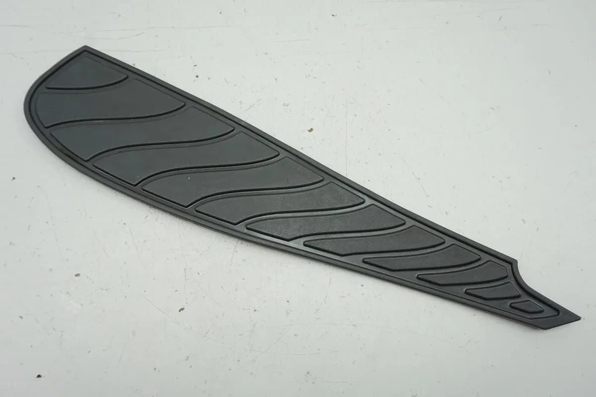 APRILIA LEONARDO 125 Trittgummi rechts Fußmatte Gummi DIS 101130