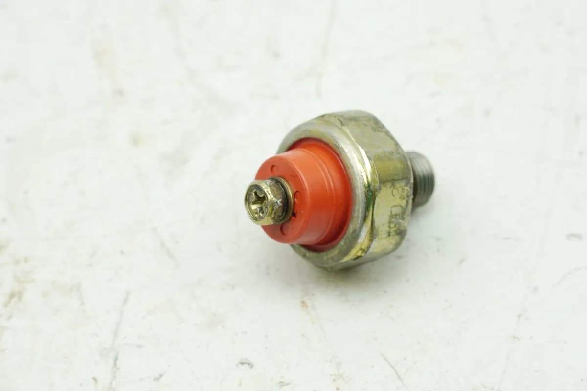 HONDA CB 450 N PC14 Öldruckschalter (für Motor)