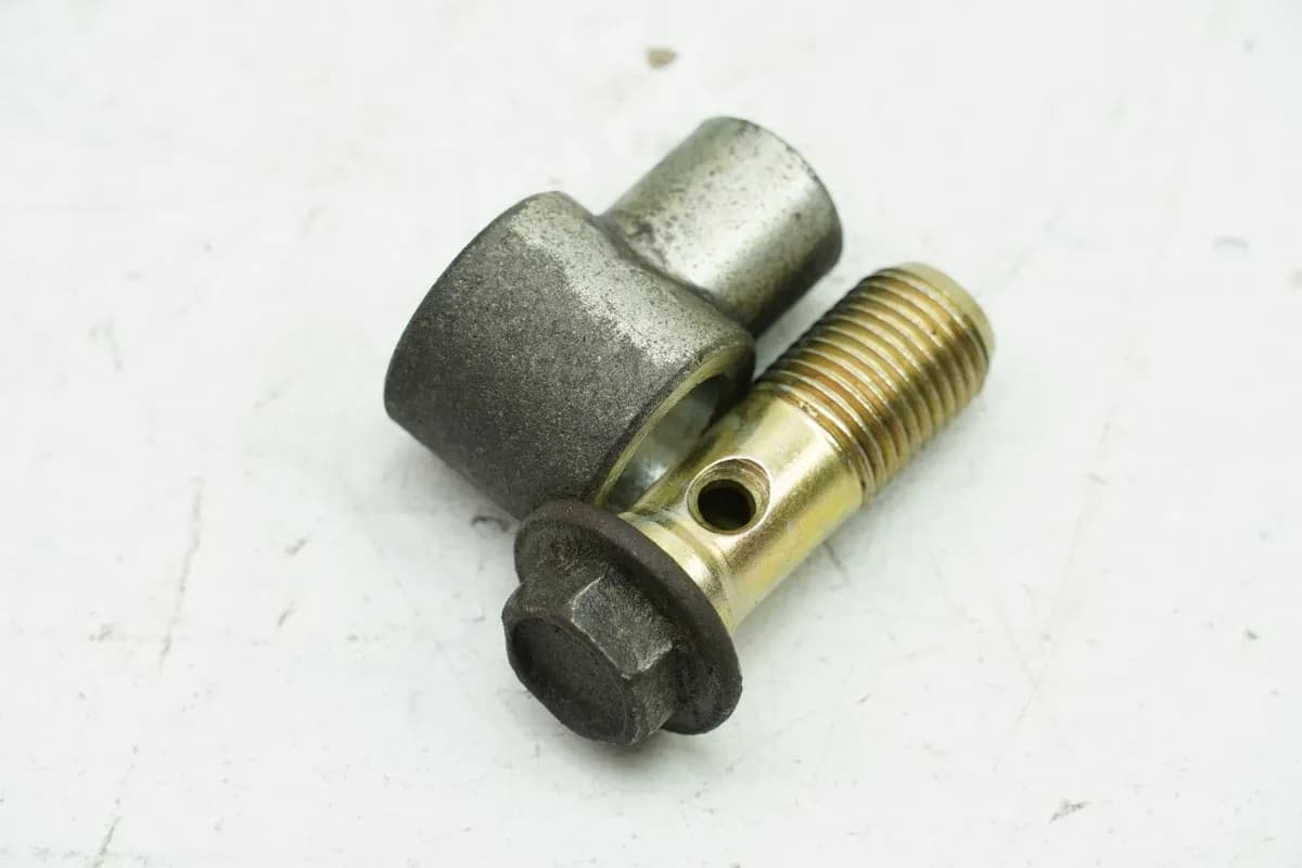 KYMCO XCiting 500 i RFBT70040 Halterung Öldruckschalter Hohlschraube Adapter