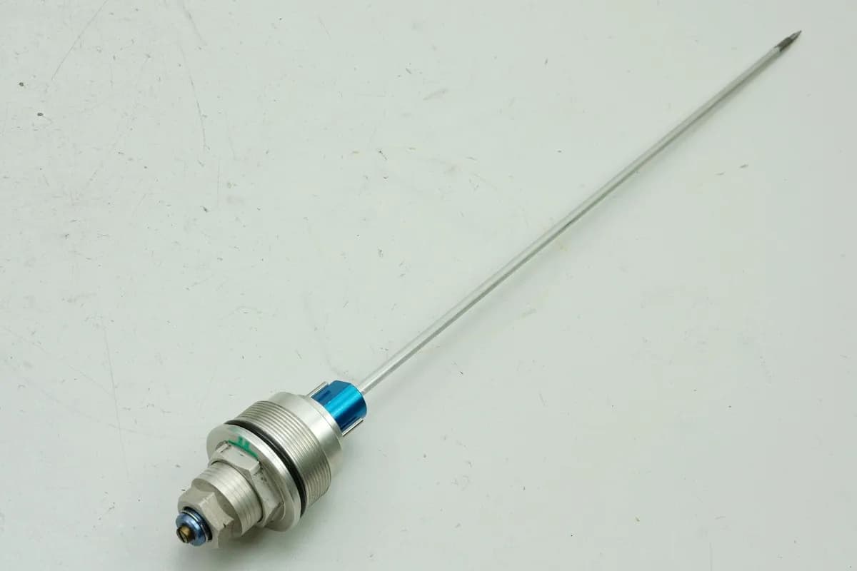 BUELL XB12 SCG XB1 S2F LIGHTNING LOW Gabel Verschluß Schraube Einsteller Stopfen