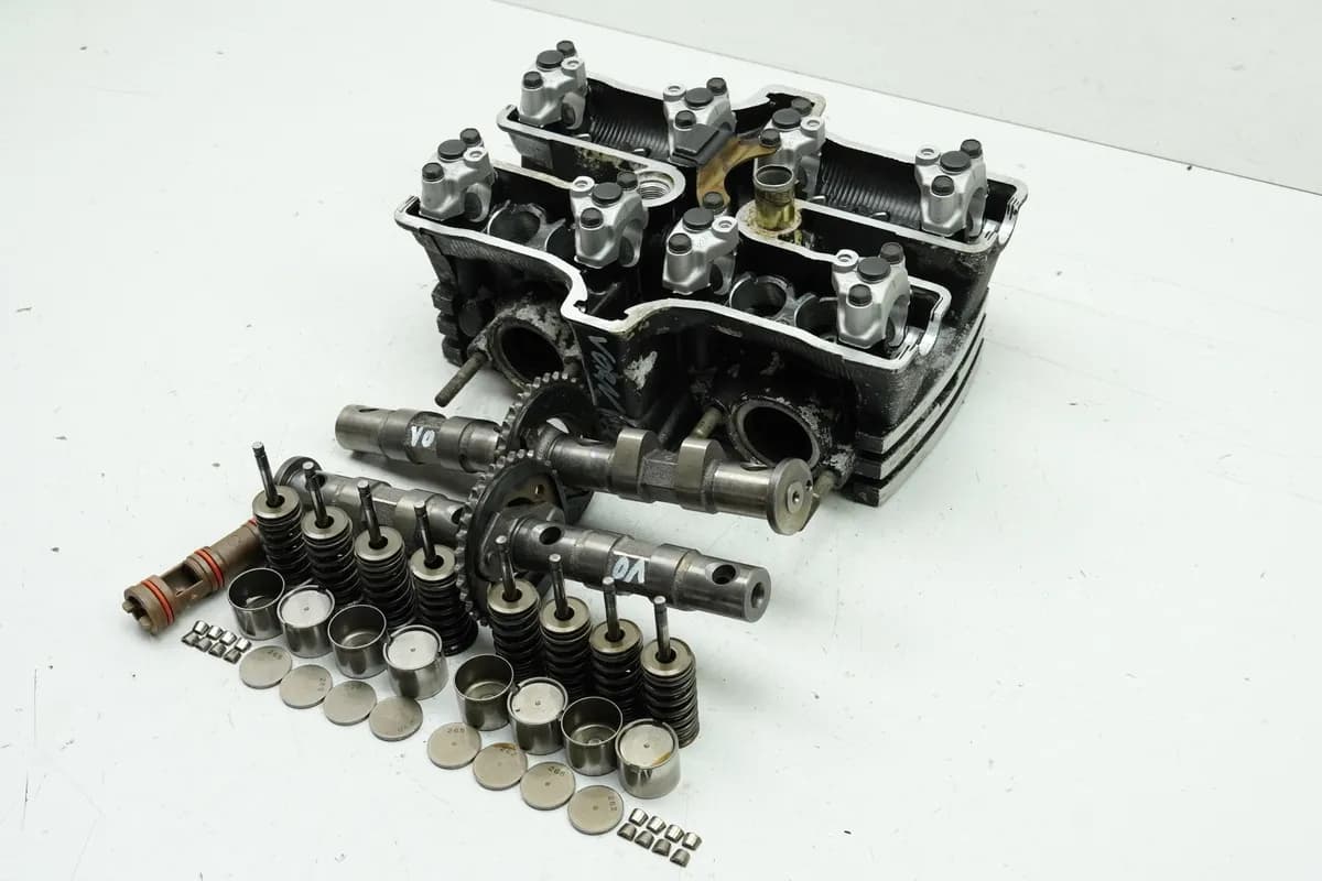 YAMAHA VMX-12 VMAX 1200 2WE Zylinderkopf vorn Nockenwelle Ventile (für Motor)