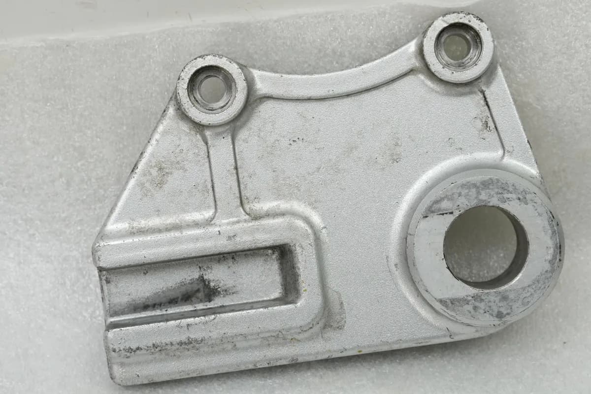 KAWASAKI ZX-7R ZX750P Bremsankerplatte Halter Bremssattel hinten 96-03