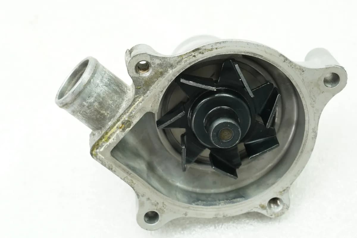 KAWASAKI ZX-7R ZX750P Wasserpumpe Flügelrad Welle (für Motor) 26678 km 96-03