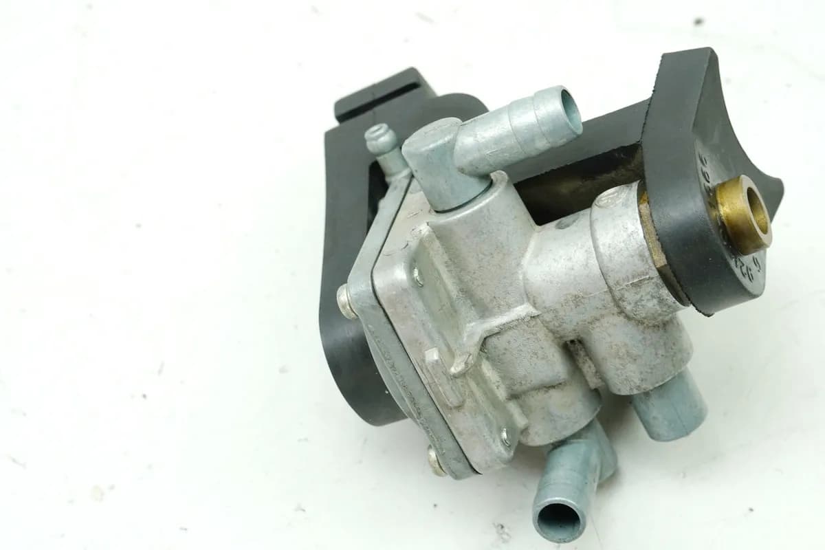 KAWASAKI ZX-7R ZX750P Umschaltventil Luftventil Sekundär (für Motor) 96-03