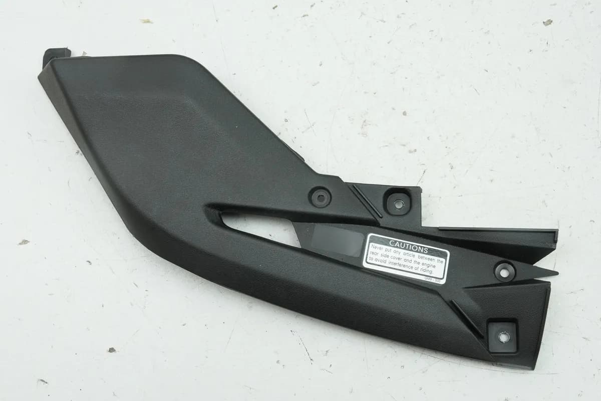 KYMCO PEOPLE GT 300 i ABS ABDECKUNG FUßRASTE RE COVER SEITENDECKEL VERKLEIDUNG