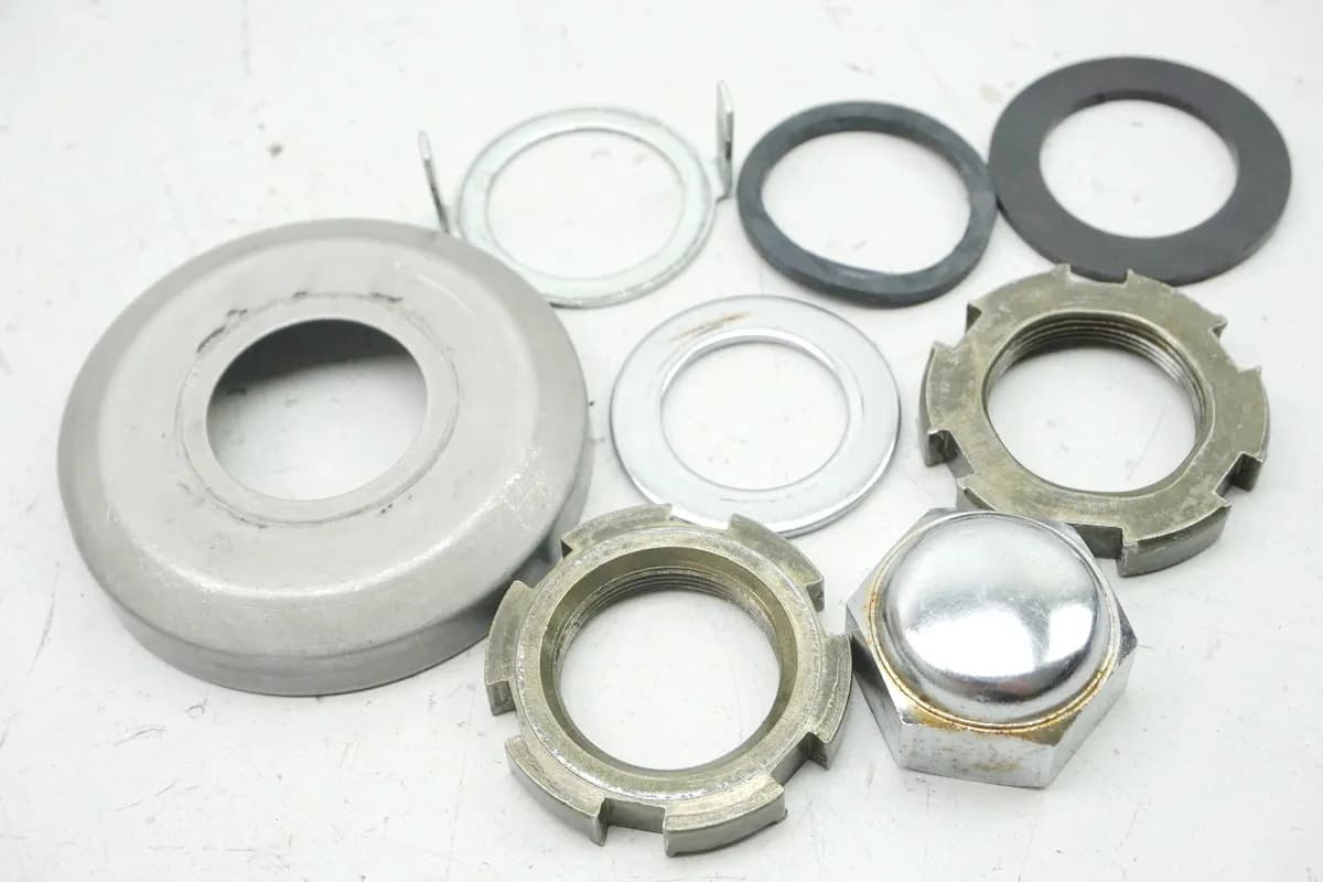 YAMAHA XVS 1100 VP05 DRAG STAR Mutter Sicherung Lenkkopf Gabelbrücke Schraube