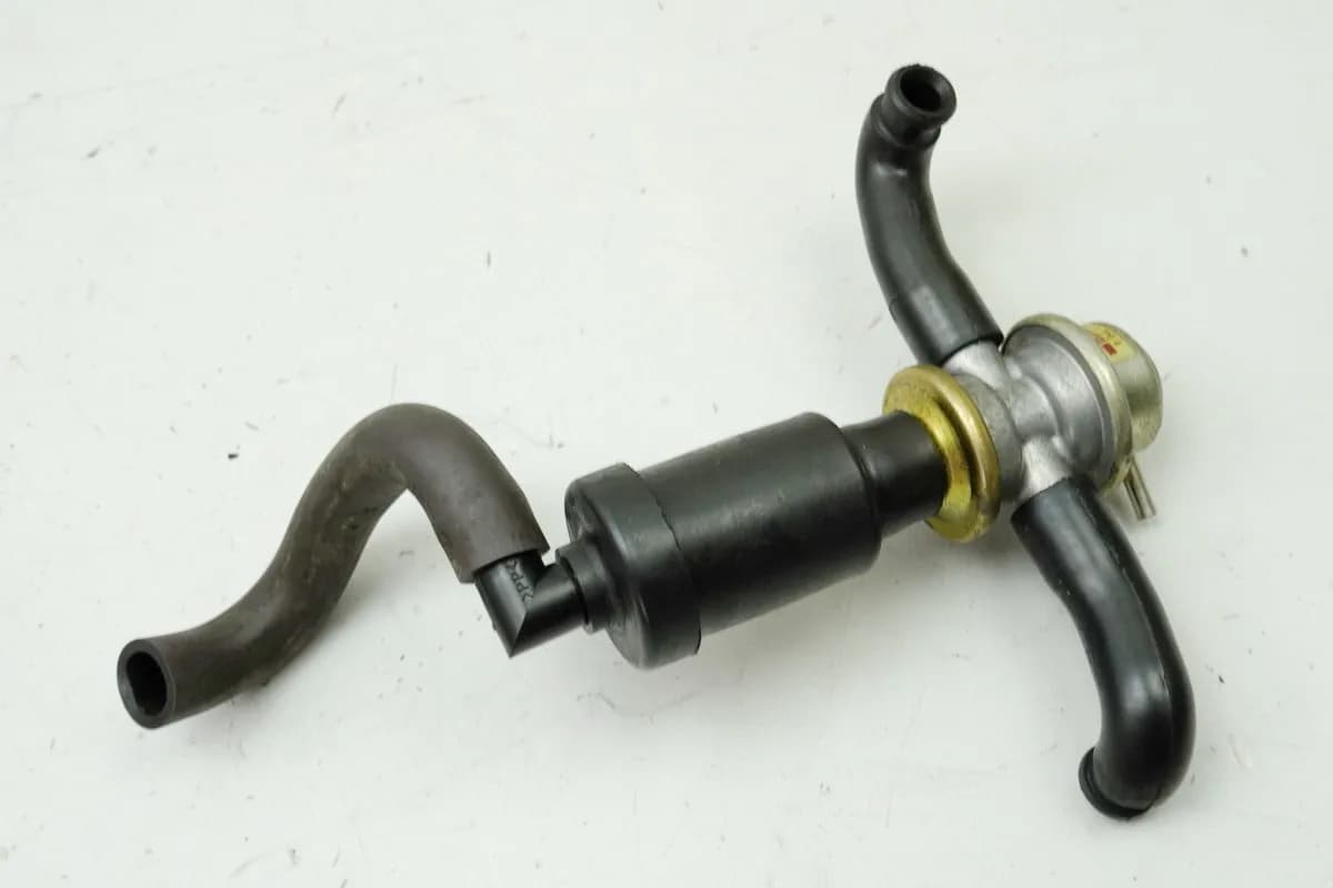 KAWASAKI ZX-7R ZX750P Sekundärluftventil Abschaltventil Ventil Motor 96-03