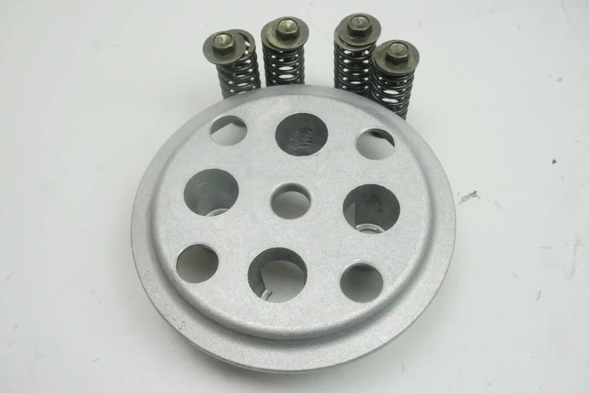 SUZUKI GSX 600 F AJ Druckplatte für Kupplungskorb Nabe Kupplung Clutch 98-02