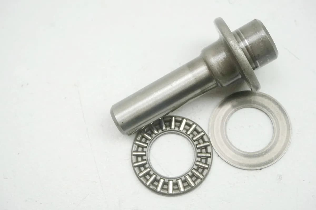 SUZUKI GSX 600 F AJ Druckpilz Nadellager Kupplung Stößel Stift Druckplatte 98-02