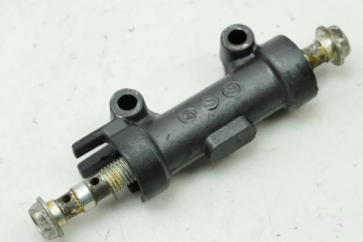 KAWASAKI ZX-7R ZX750P Bremsverteiler Bremskraftverteiler Ventil Bremse 96-03