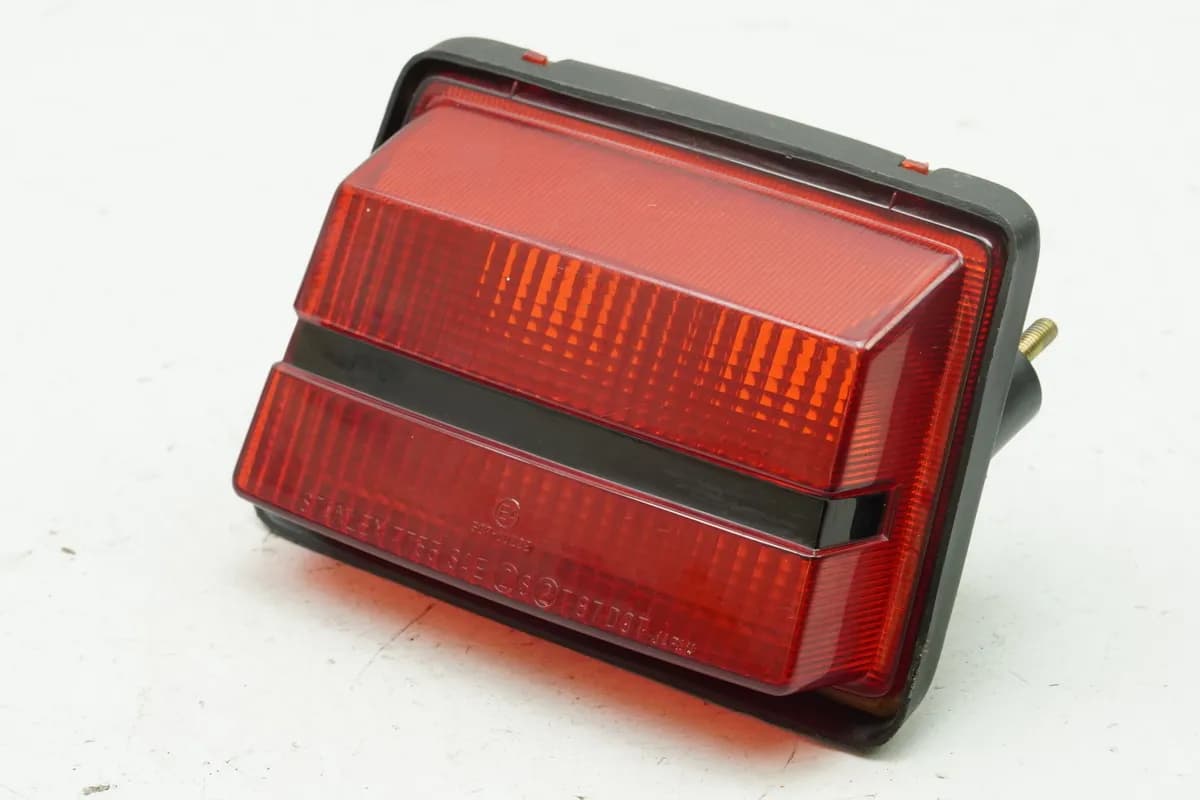 KAWASAKI ZXR 750 ZX750H Rücklicht Lampe Tail Light rear 23025-1188