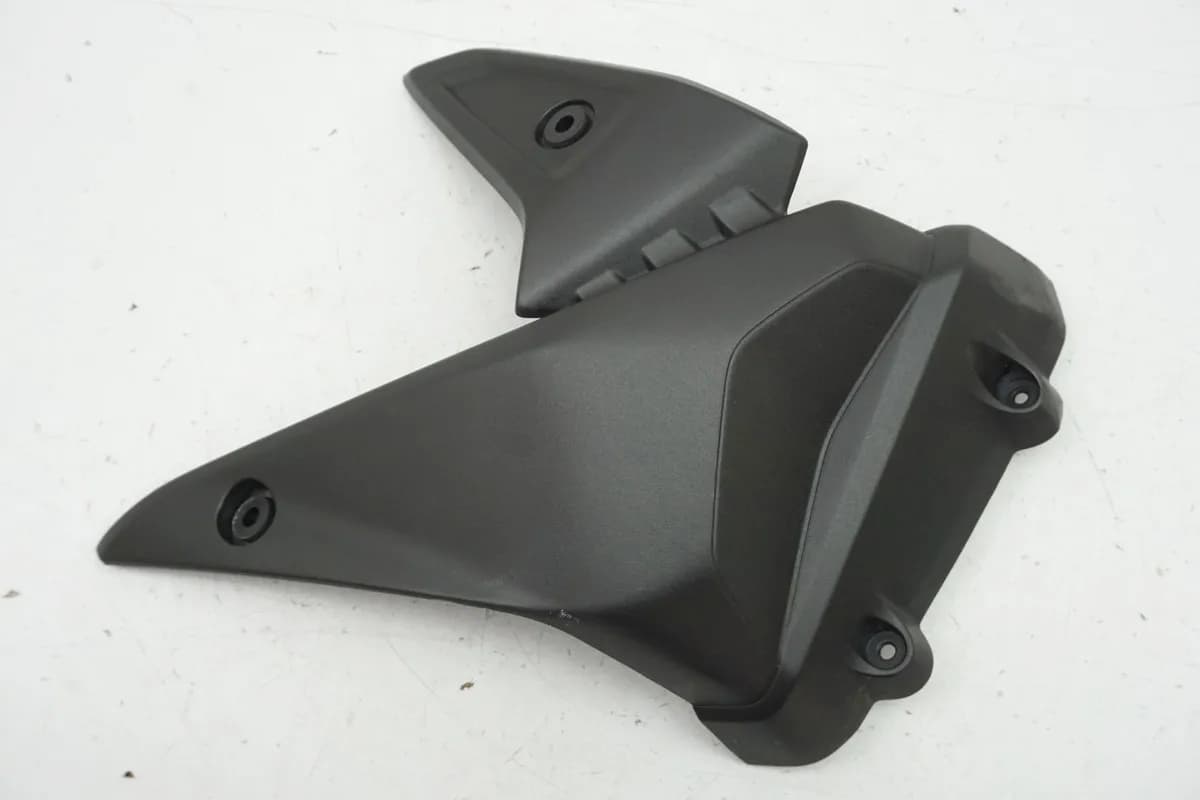 YAMAHA MT 125 A RE39 Verkleidung Bug rechts Bugspoiler Abdeckung Cover Blende