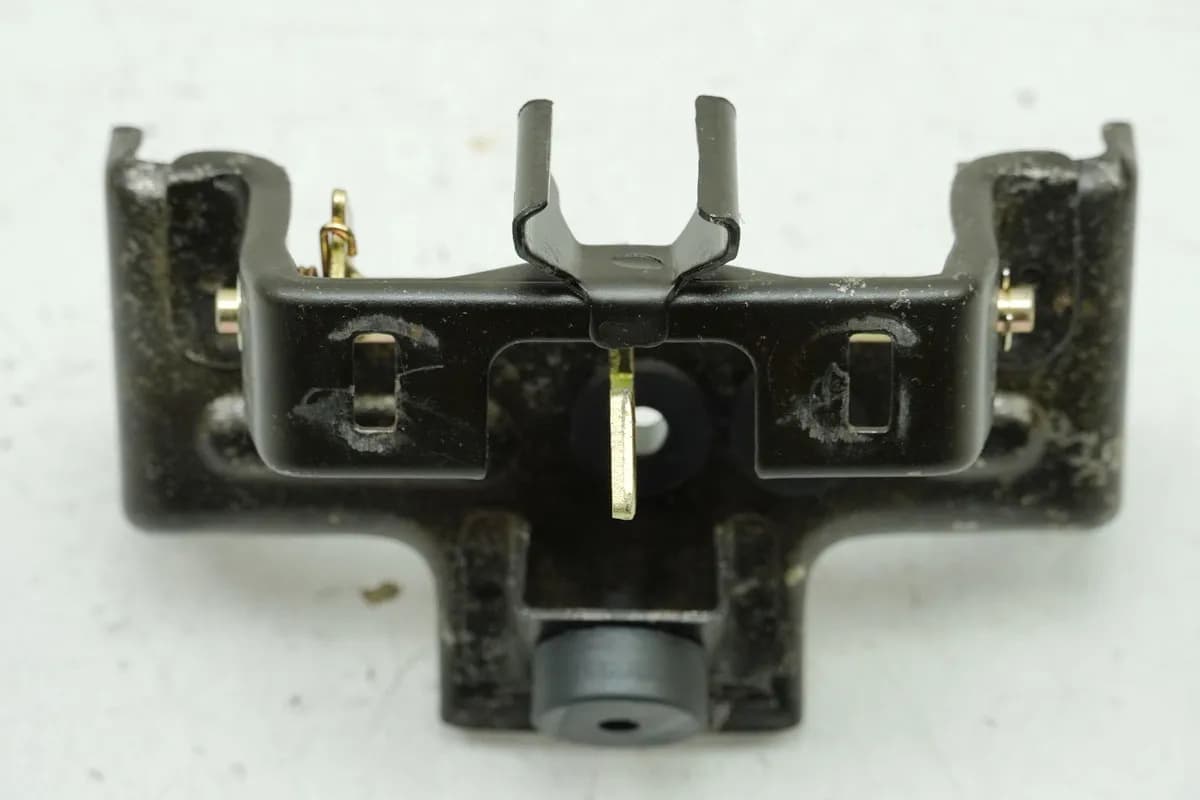 YAMAHA VMX-12 VMAX 1200 2WE Verriegelung Sitz Öffner Halter Verschluß