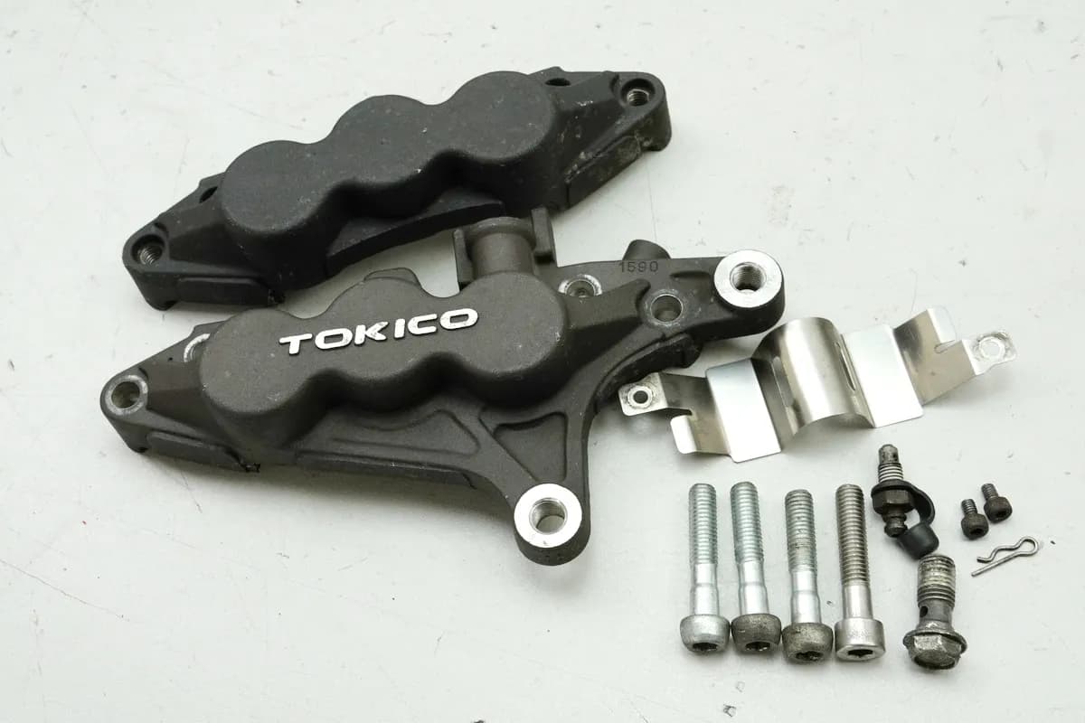 KAWASAKI ZX-7R ZX750P Bremssattel rechts Tokico Bremszange 96-03