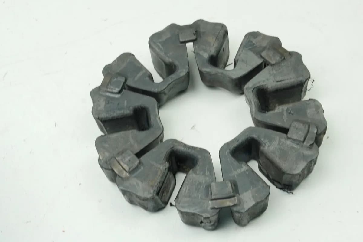 KAWASAKI Z 750 E KZ750E Ruckdämpfer Gummis für Kettenradträger Felge Hinterrad