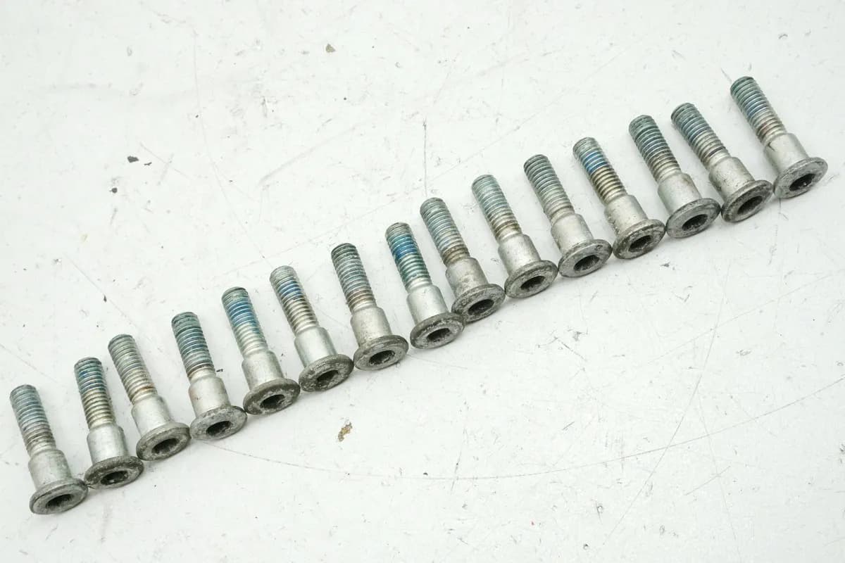 SUZUKI GSX 600 F AJ Schrauben für Bremsscheiben vorn & hinten 98-02