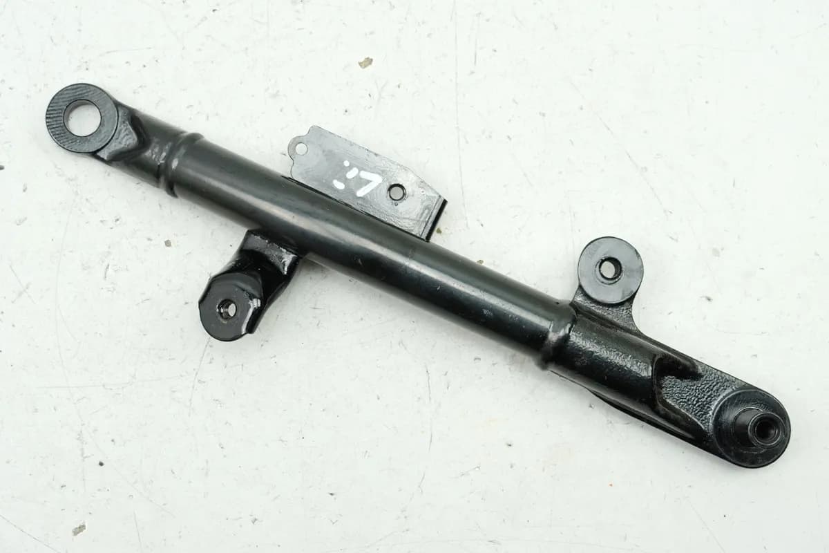 YAMAHA VMX-12 VMAX 1200 2WE Rahmen Strebe links hinten Stütze Hilfsrahmen