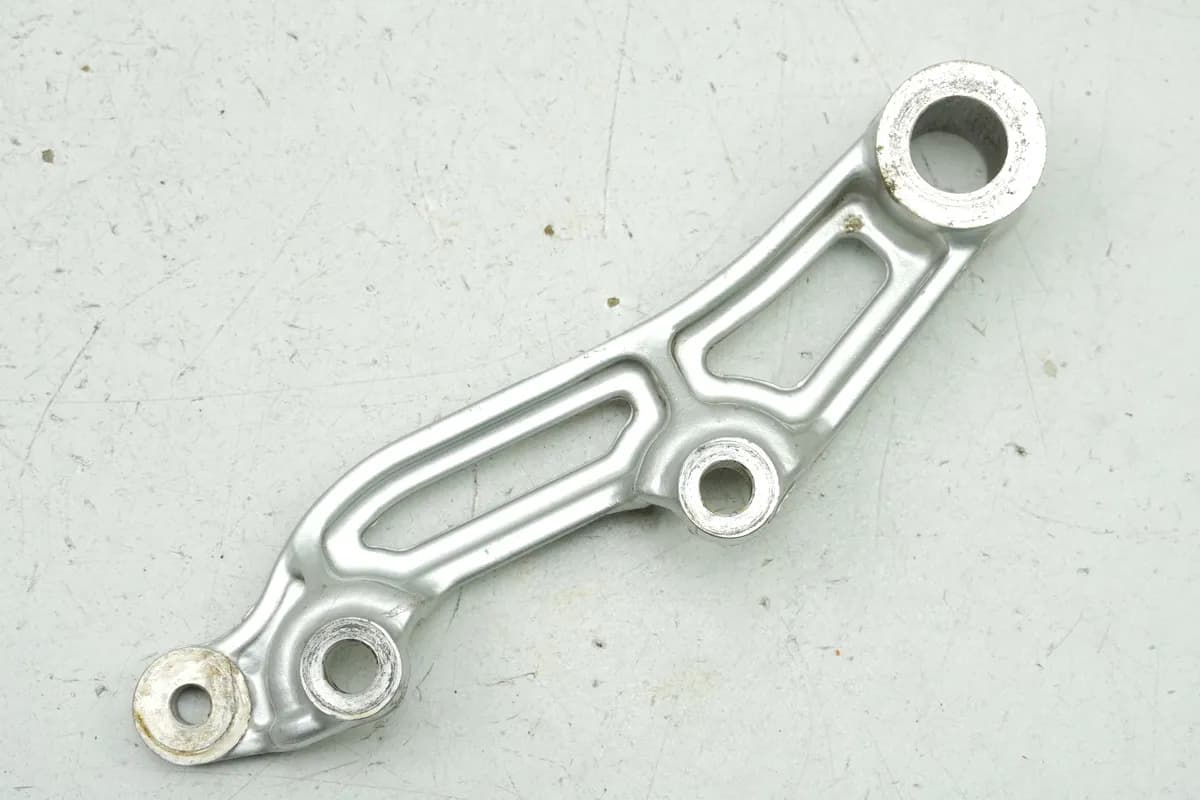 YAMAHA VMX-12 VMAX 1200 2WE Bremsankerplatte Halter Bremssattel hinten Strebe