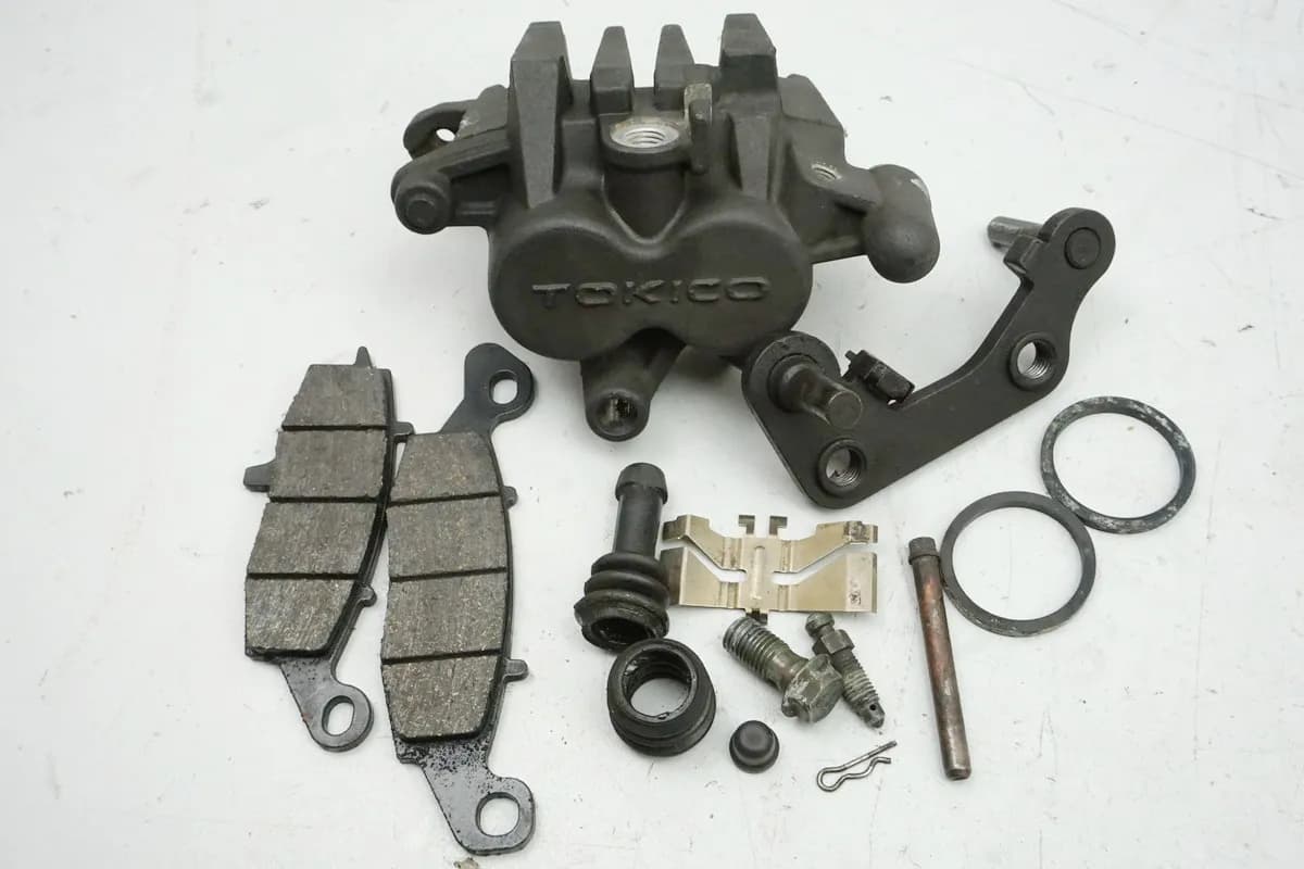 SUZUKI GSX 600 F AJ Bremssattel rechts Bremszange 98-02