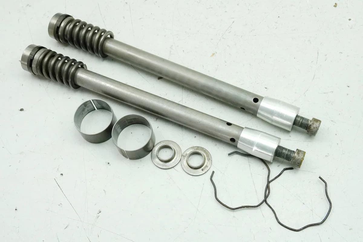 KAWASAKI Z 750 E KZ750E Gabel Innenteile Dämpfer Kartusche Hülse (für Standrohr)