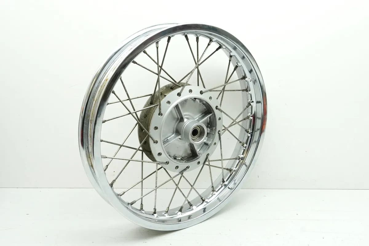 SUZUKI GN 125 NF41 Felge hinten Hinterrad J 16 x 1.85 Takasago Nabe