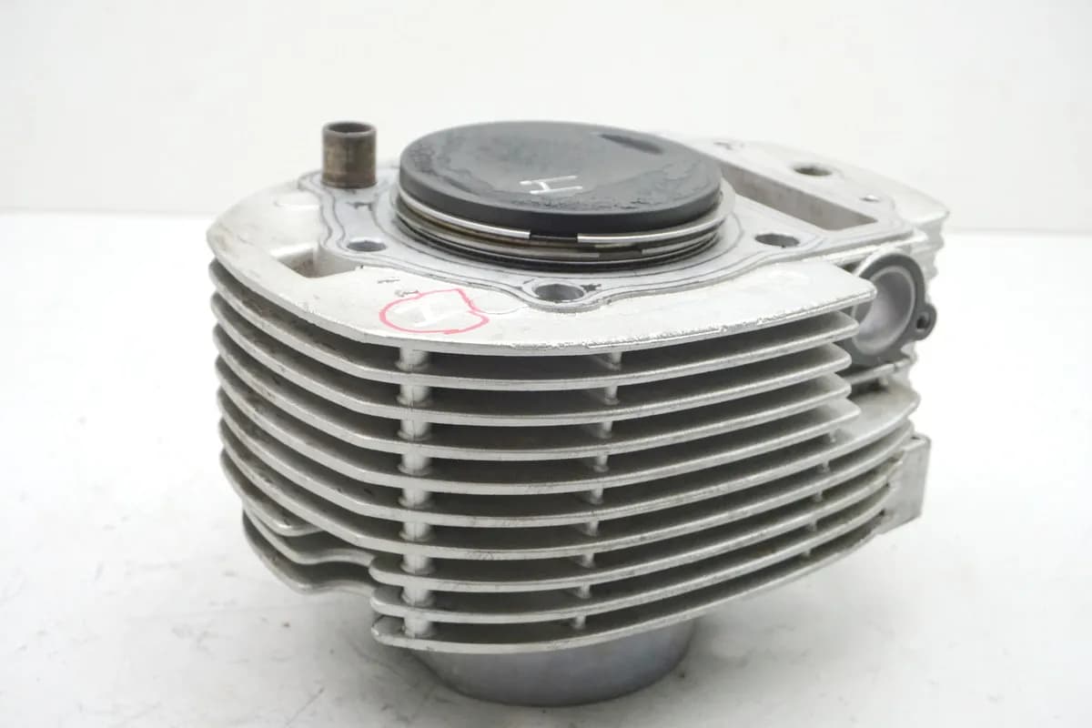 YAMAHA XVS 1100 VP05 DRAG STAR Zylinder vorn & Kolben