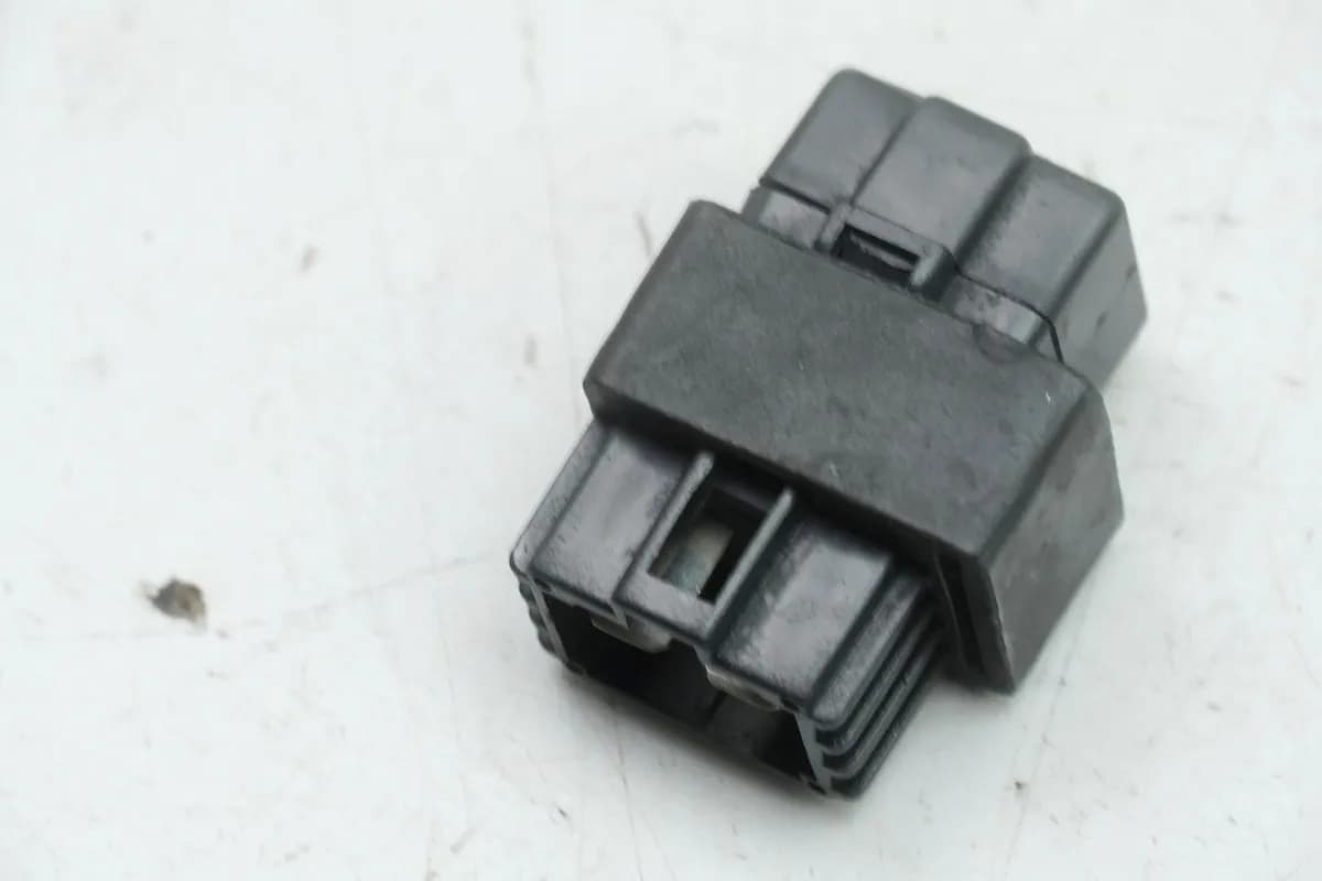 SUZUKI RG 125 NF12B GAMMA Sicherung 15A Sicherungskasten