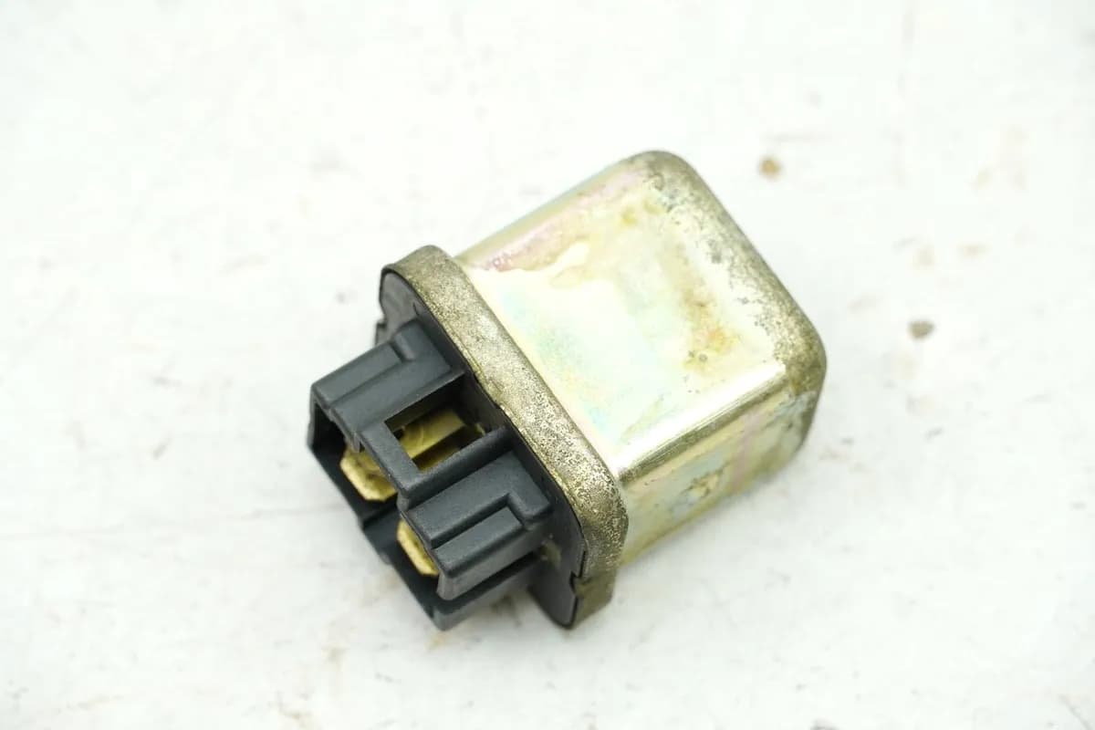 YAMAHA SR 250 3Y8 Relais Omron (für Elektrik Kabelbaum)