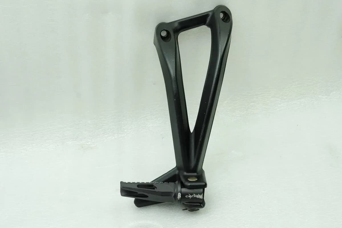 MOTO MORINI CORSARO 1200 Fußrastenanlage hinten Sozius rechts Halter Fußraste