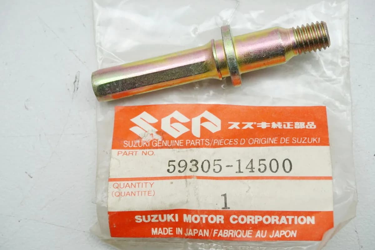 Suzuki Schraube Bolzen Bremssattel original 59305-14500 DR GZ LS RM TU - NEU