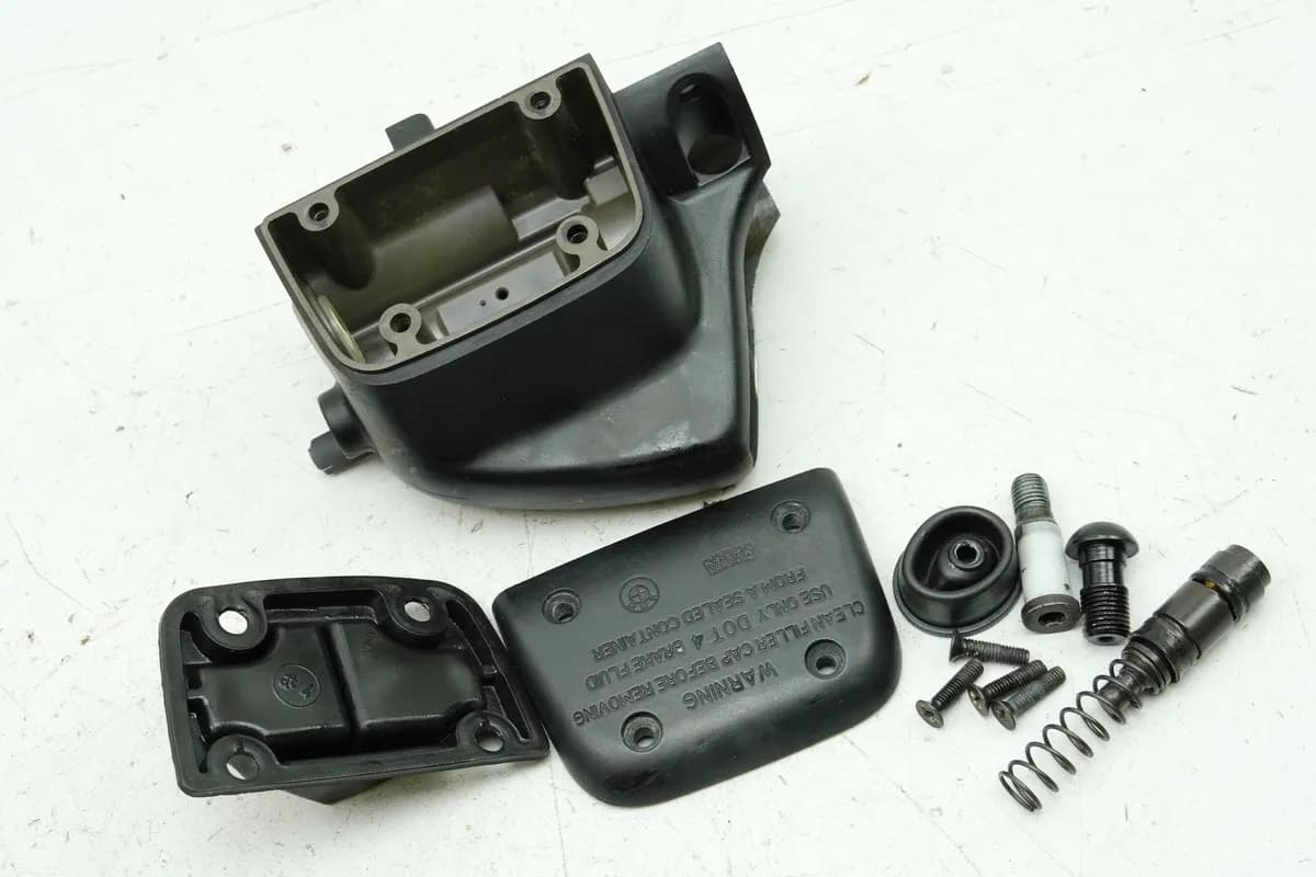 BMW K 1200 LT A K2LT Kupplungszylinder Druckgeber Kupplungspumpe