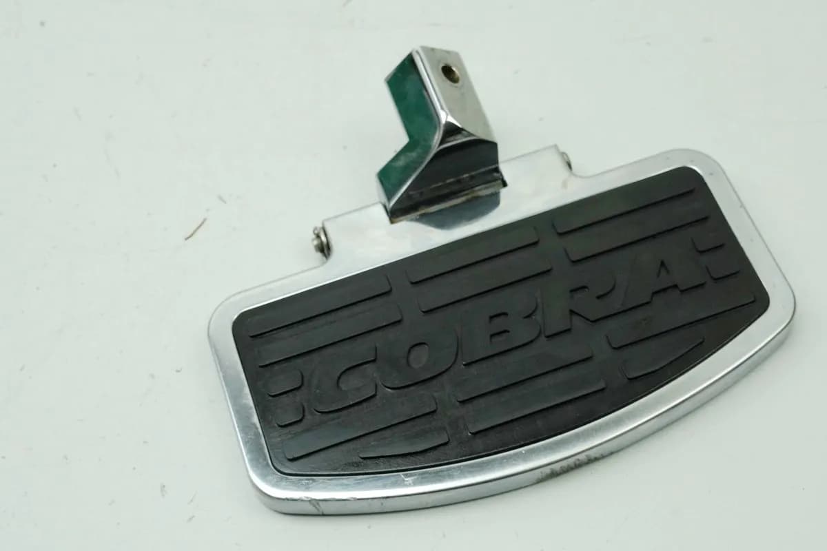 Honda GL 1500 F6C Valkyrie SC34 Trittbrett Fahrer rechts Cobra Fußraste Platte