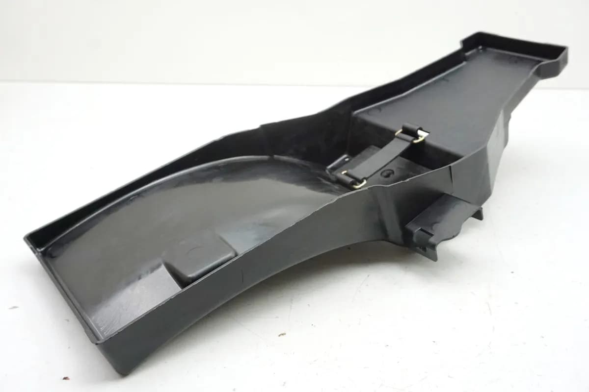 SUZUKI TU 125 XT Werkzeugfach Radlauf Schutzblech Spritzschutz Fender