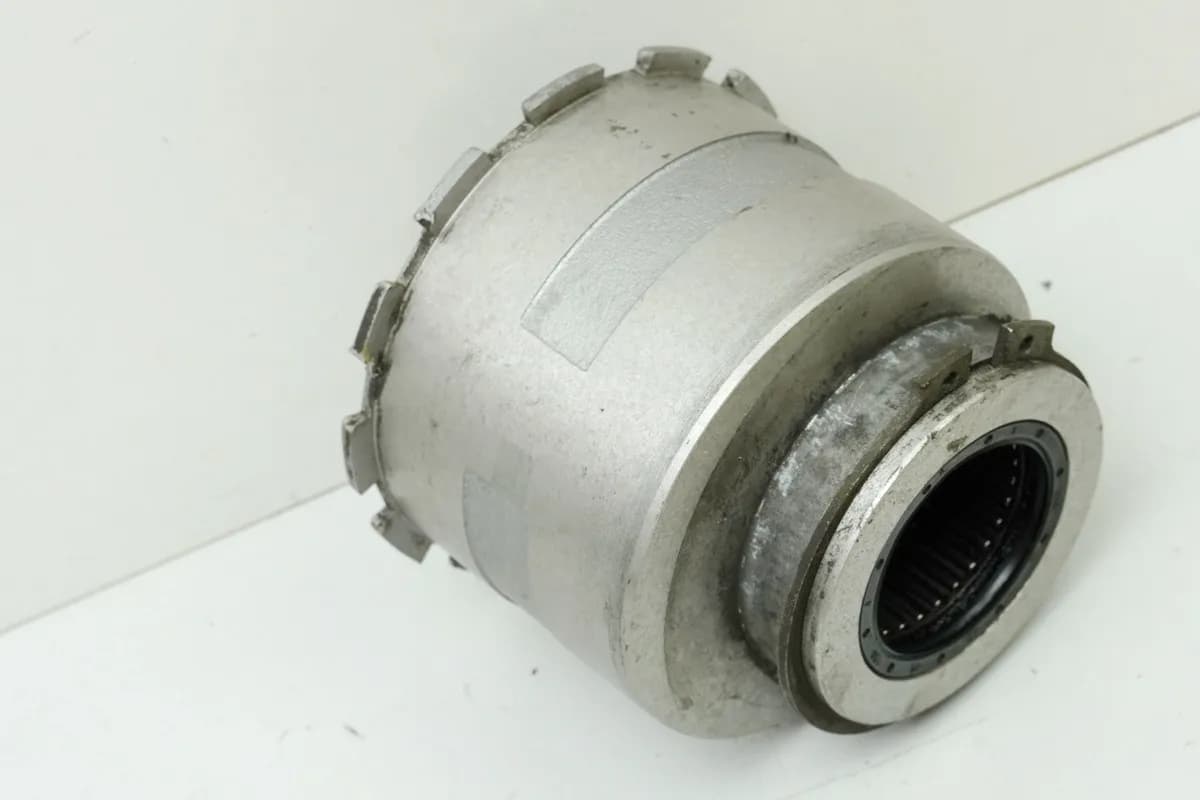 TRIUMPH SPEED TRIPLE 955 i 595 N Antrieb Nabe Schwinge Excenter Kettenspanner