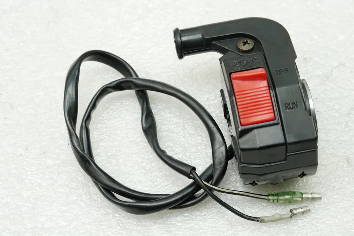 YAMAHA DT 125 R 4BL Lenkerschalter rechts Schalter Not Aus Kill Gehäuse