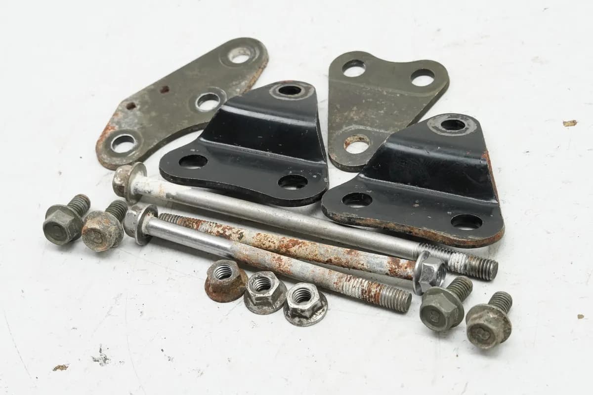 YAMAHA XV 125 VIRAGO 5AJ Motorhalter Halterung Motor Schrauben Bolzen